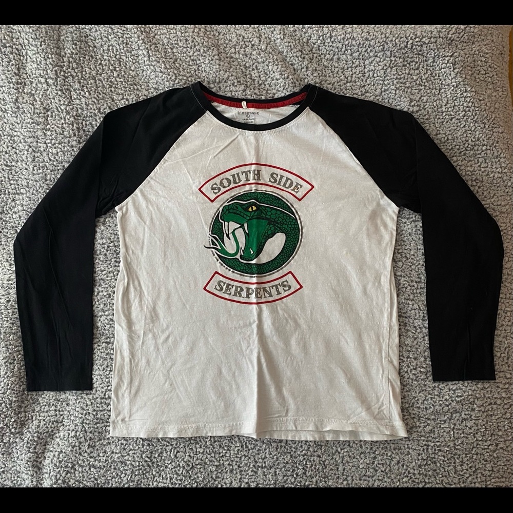 Official Riverdale Merchandise Shirt — Size L